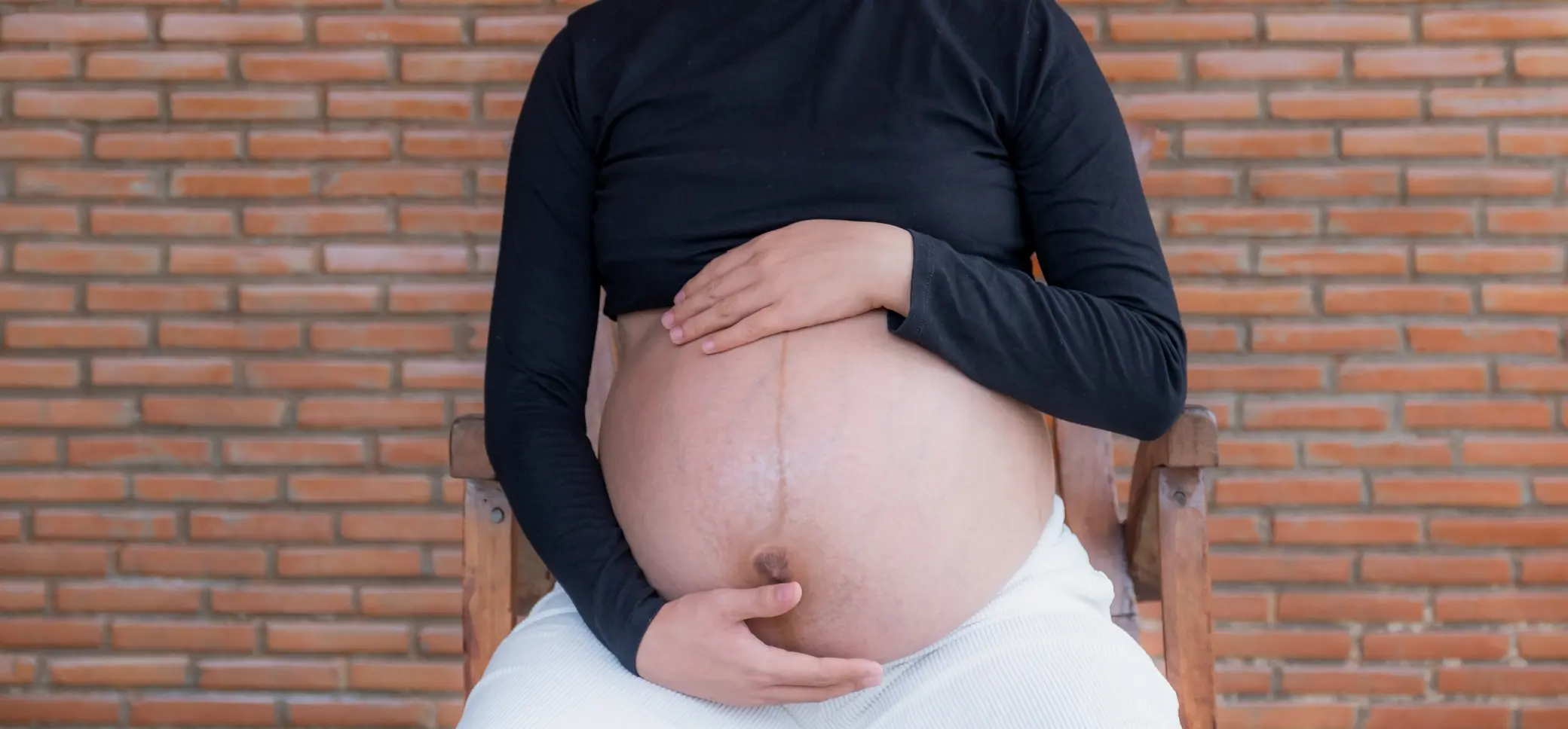 Gros ventre grossesse : un signe qu’on attend des jumeaux ? may app santé