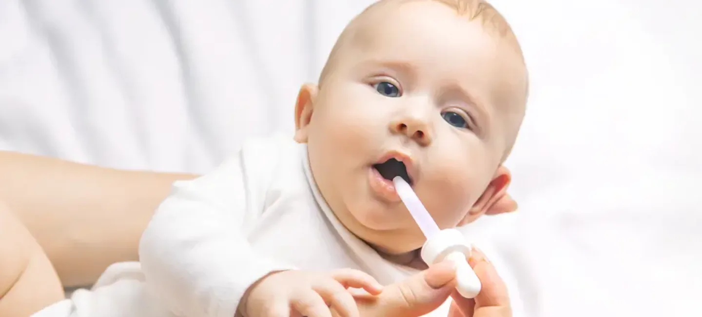 Comment donner un antibiotique à un bébé : le guide pratique - May App Santé