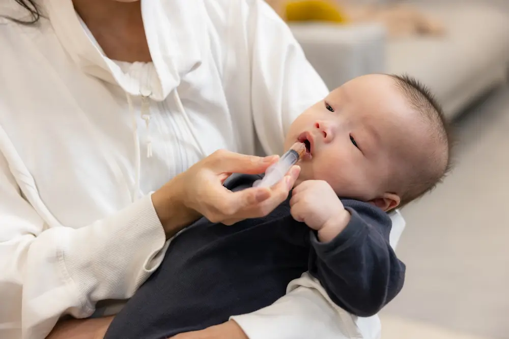 Comment donner un antibiotique à un bébé : le guide pratique - May App Santé