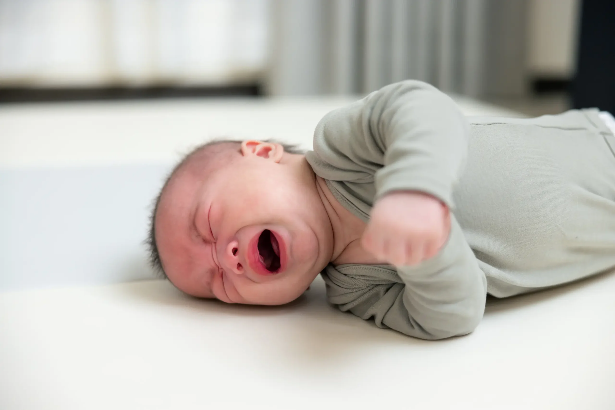 Pourquoi un bébé crie pour s'exprimer ? may app santé