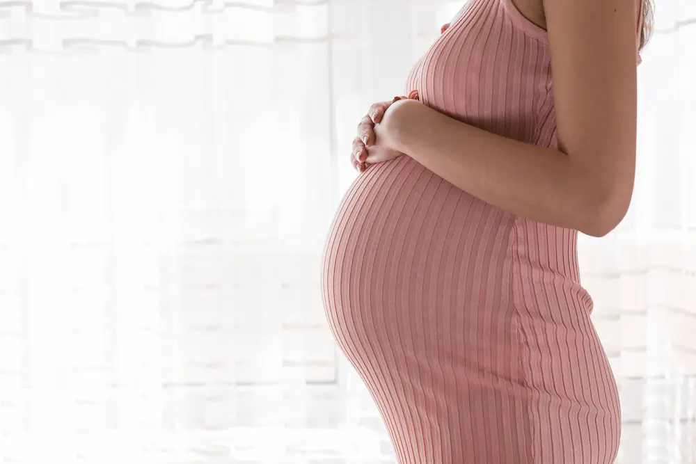 Envie d'uriner fréquente et ventre gonflé pendant la grossesse - May App Santé