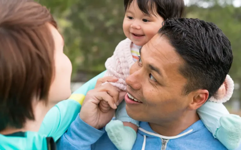 Congé parental pour le 3ème bébé : droits, démarches et conseils may app santé
