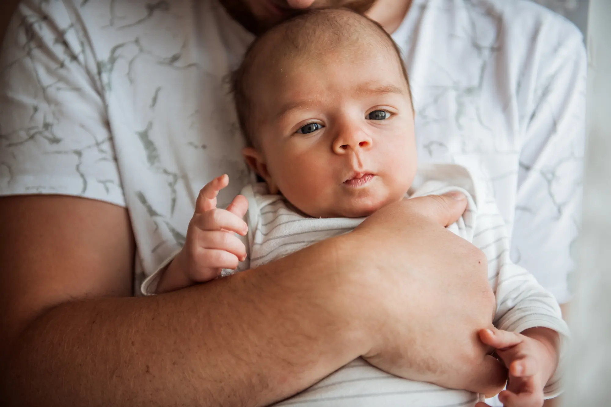 Congé parental pour le 3ème bébé : droits, démarches et conseils may app santé