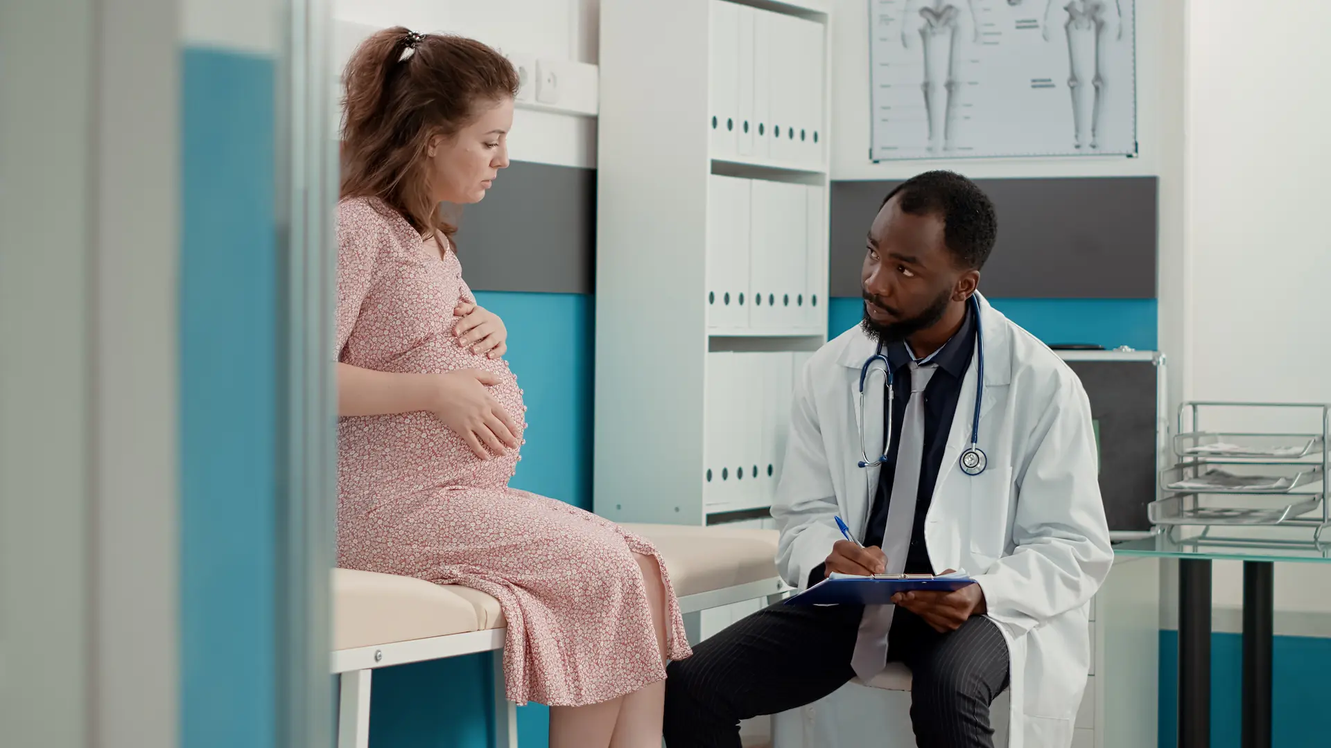Métrorragie : comprendre les saignements de la grossesse may app santé