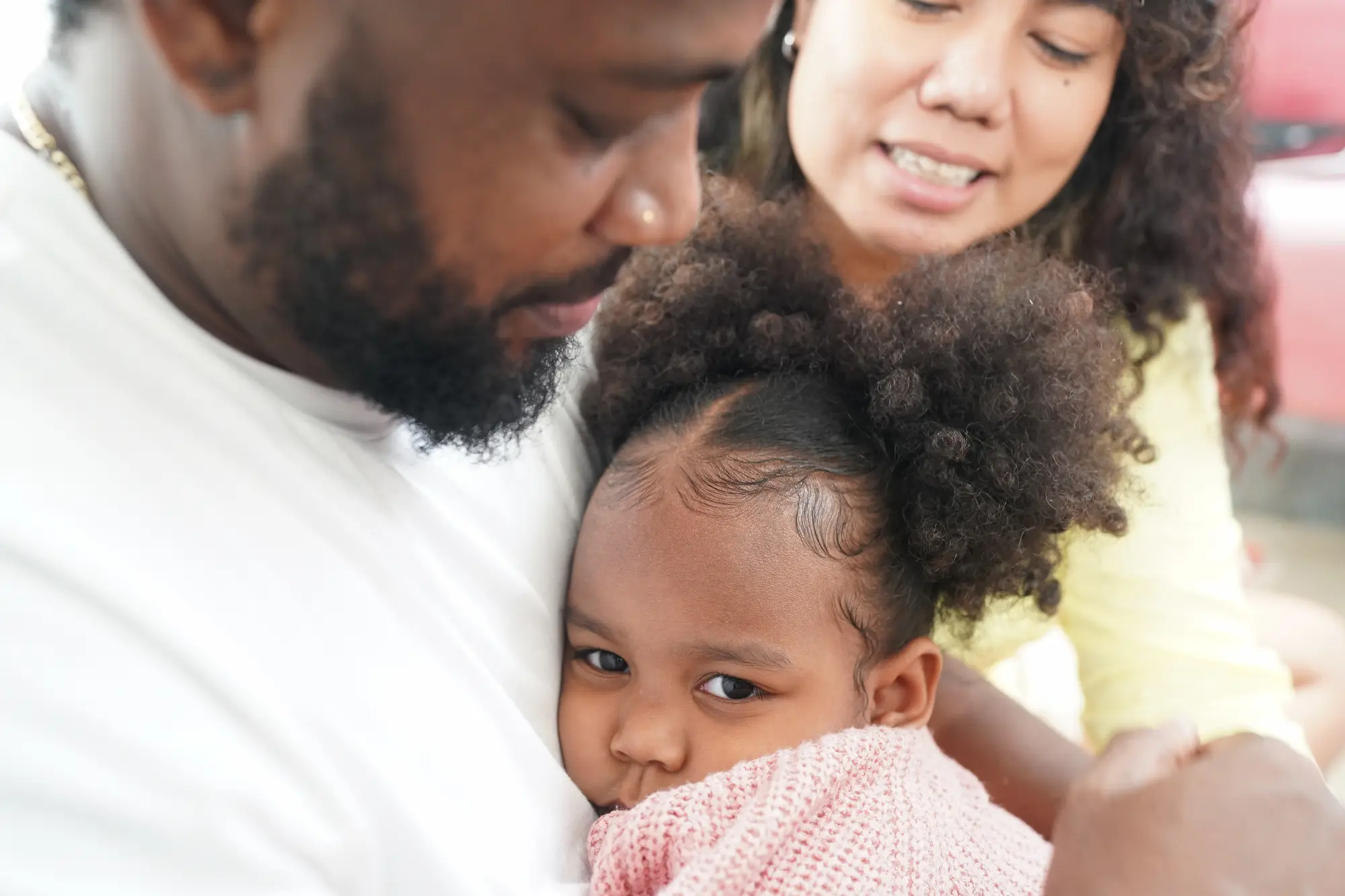 Congé parental pour le 3ème bébé : droits, démarches et conseils may app santé