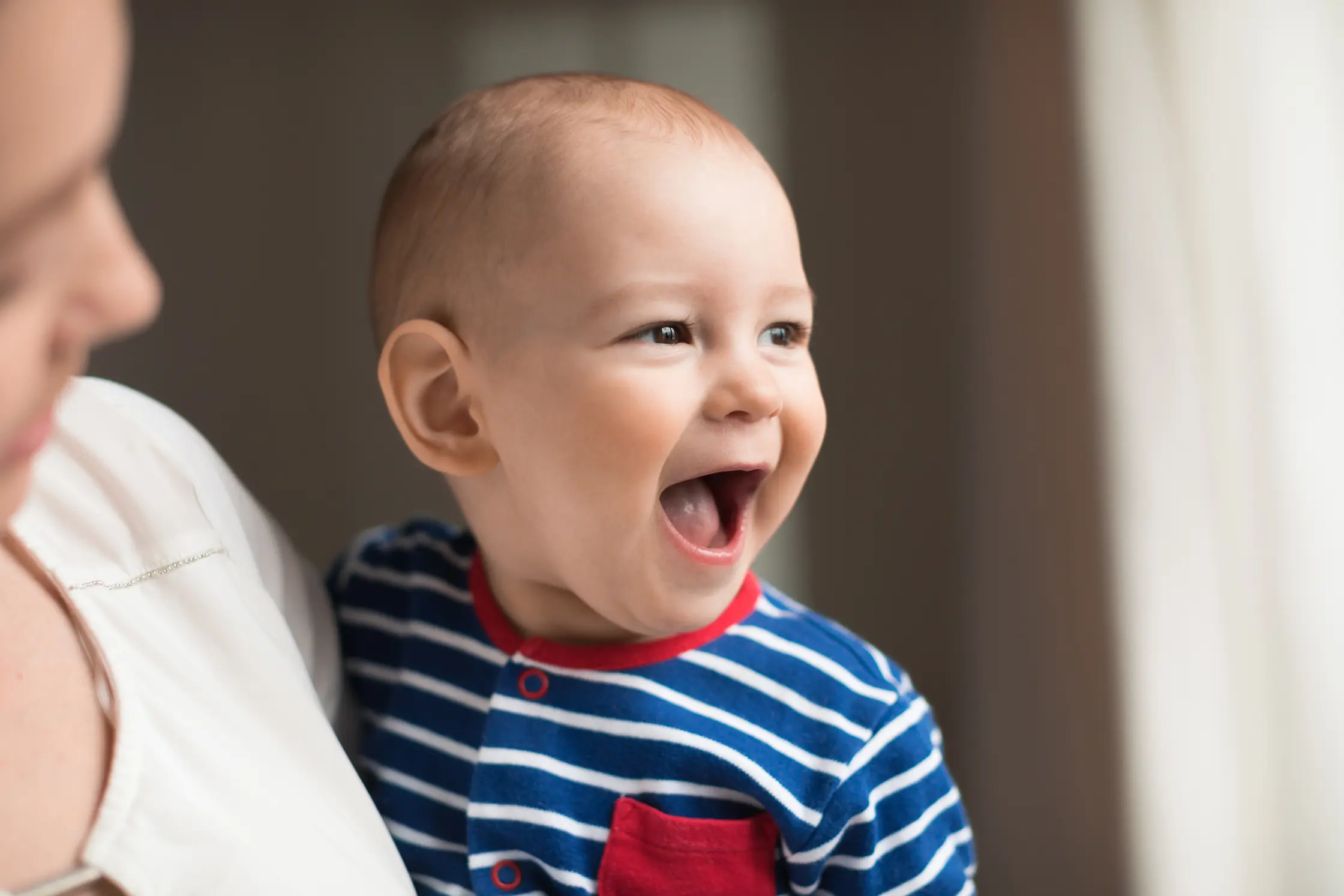 Prénom pour un bébé arc-en-ciel : les 15 plus beaux may app santé