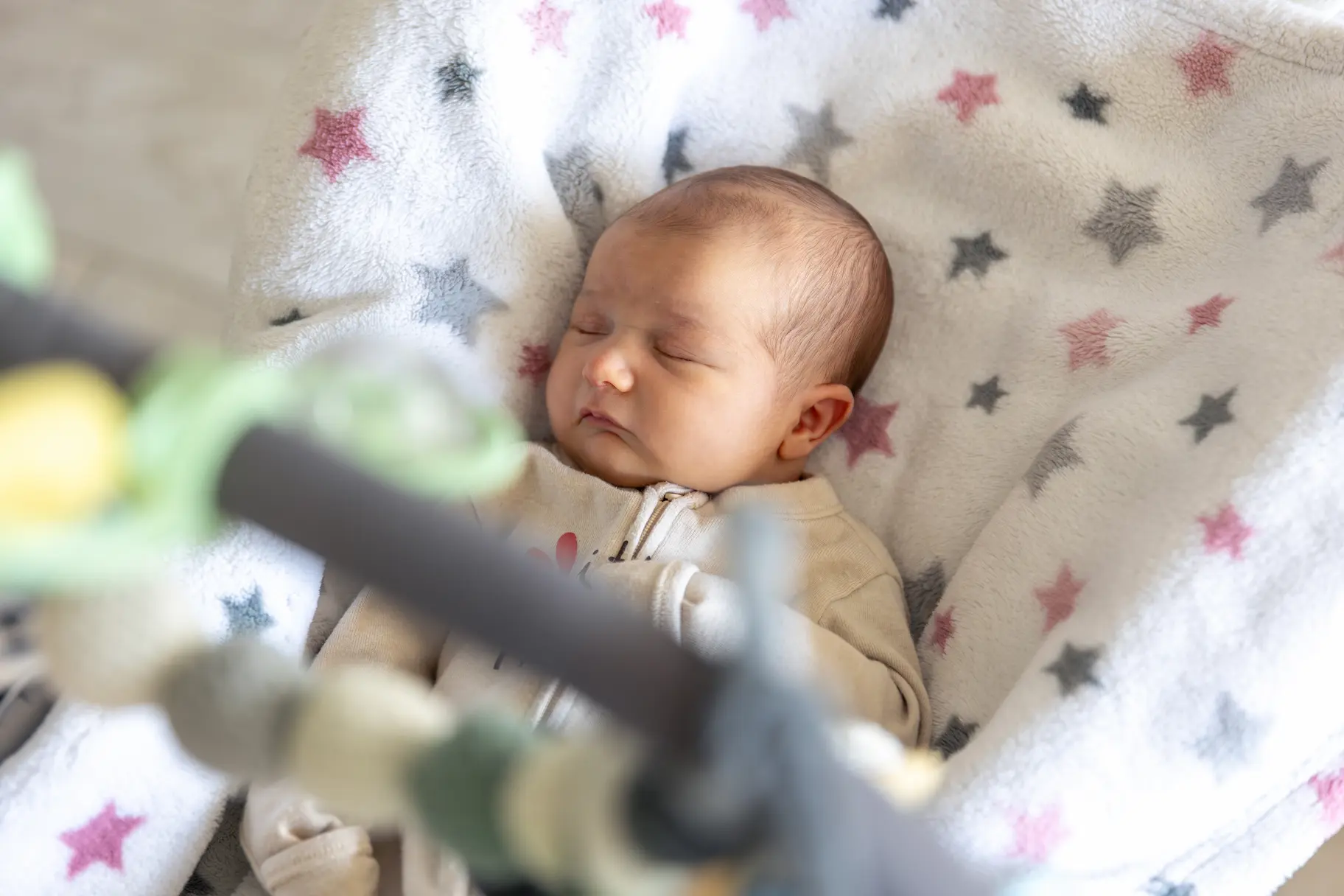Bébé fait des “bruits de cochon” : causes et solutions may app santé