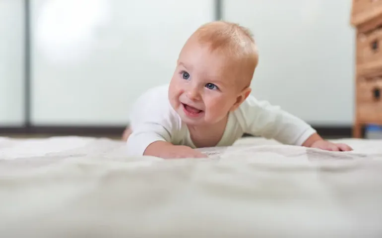 bébé 6 mois évolution - May App Santé