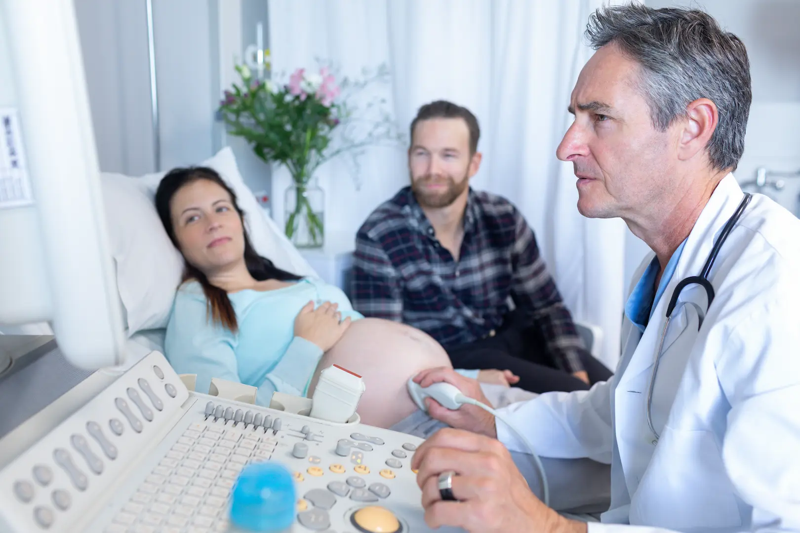 Métrorragie : comprendre les saignements de la grossesse may app santé