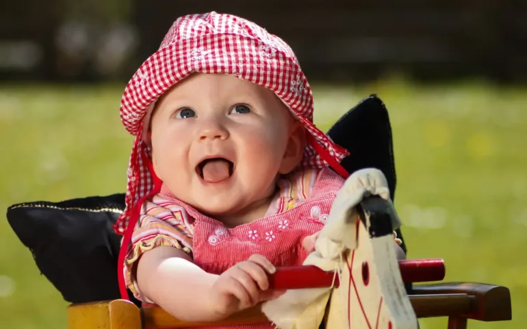 Prénom anglais pour bébé : les 15 incontournables may app santé