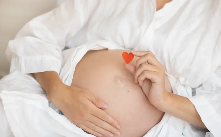 Spotting pendant la grossesse : est-ce normal ? may app santé