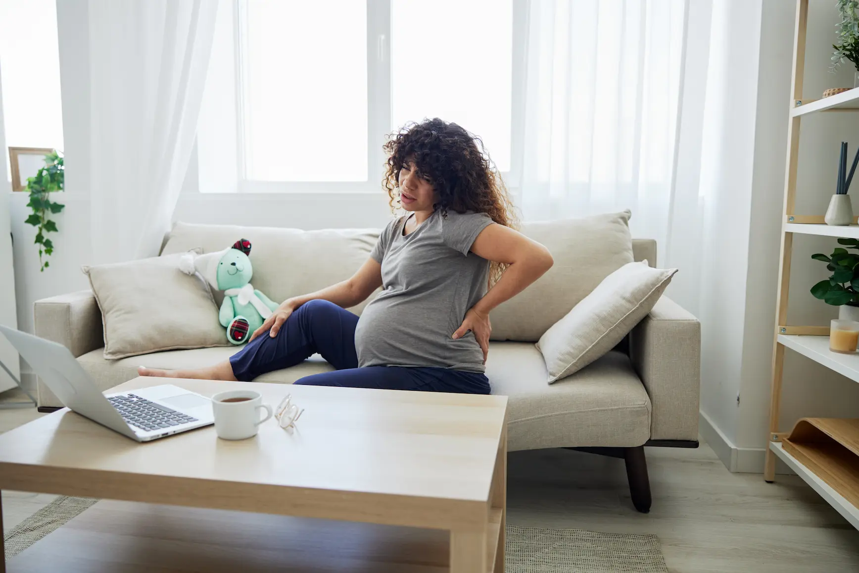 Mal de dos à 1 semaine de grossesse : causes et solutions 4 Mal de dos à 1 semaine de grossesse : causes et solutions may app santé