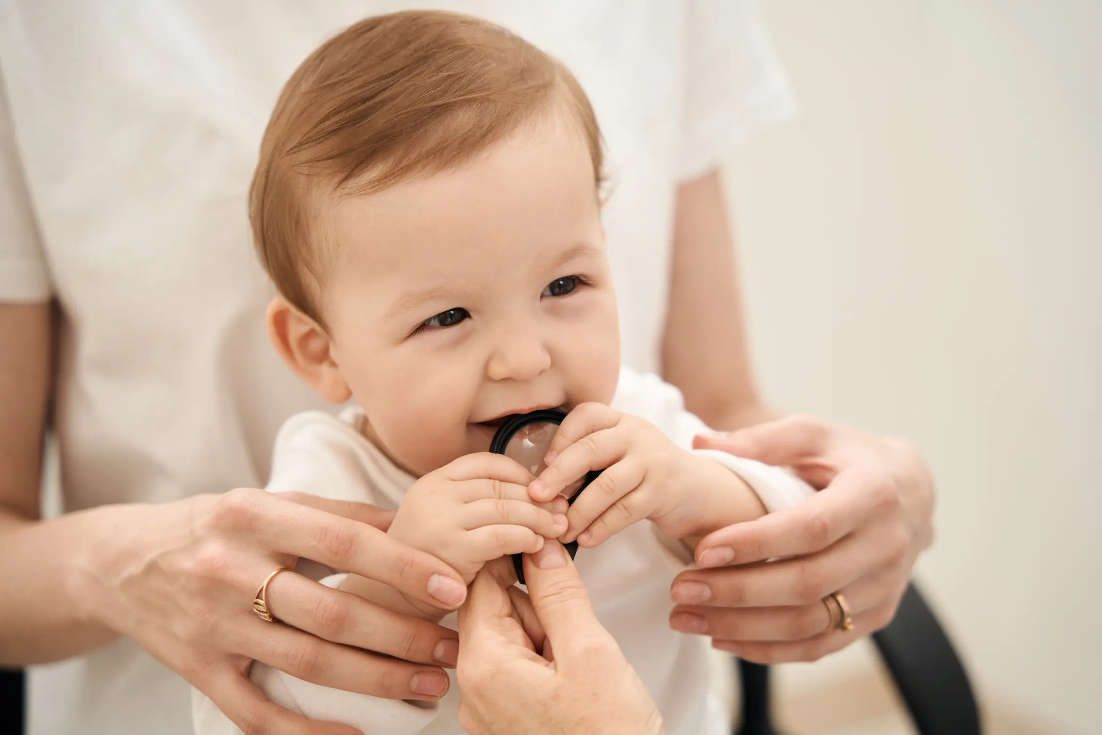 Boutons autour de la bouche chez le bébé : que faire ? may app santé