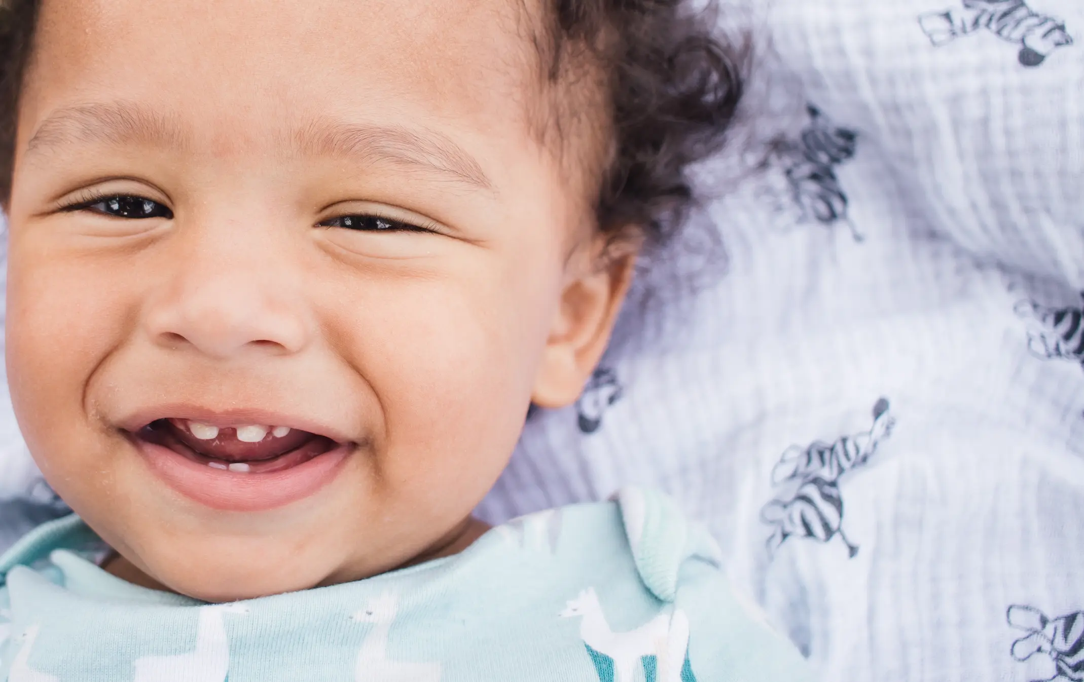 1ère dent de bébé : point blanc sur la gencive, que faire ? may app santé