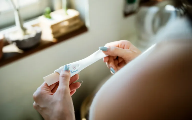 Test de grossesse ultra précoce : avis et recommandations may app santé