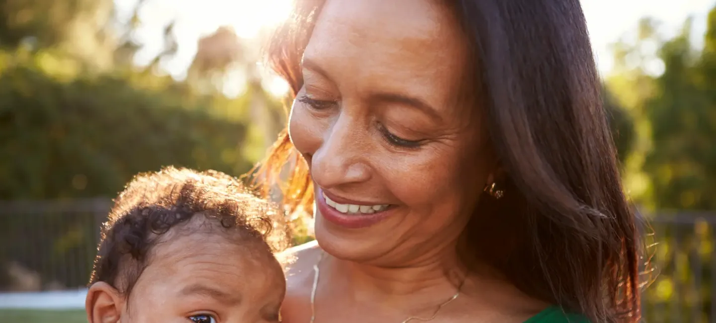 Collier prénom bébé : une idée de cadeau pour la naissance may app santé