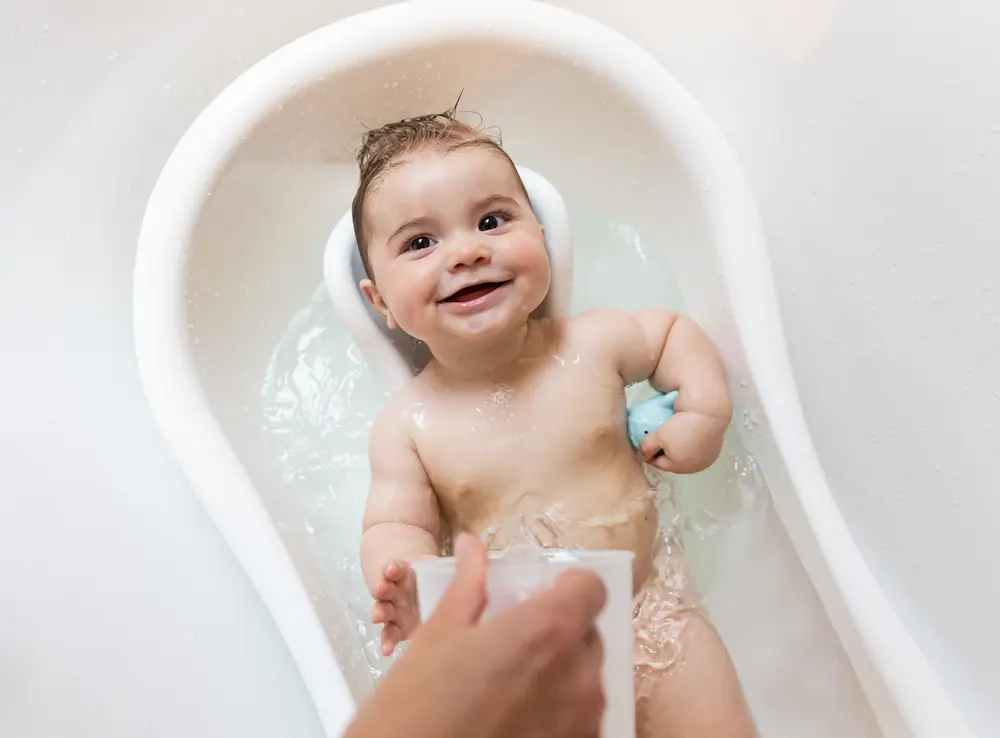 Température bain bébé à 38 : une température adaptée? - May App Santé