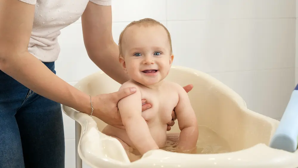 Température bain bébé à 38 : une température adaptée? - May App Santé