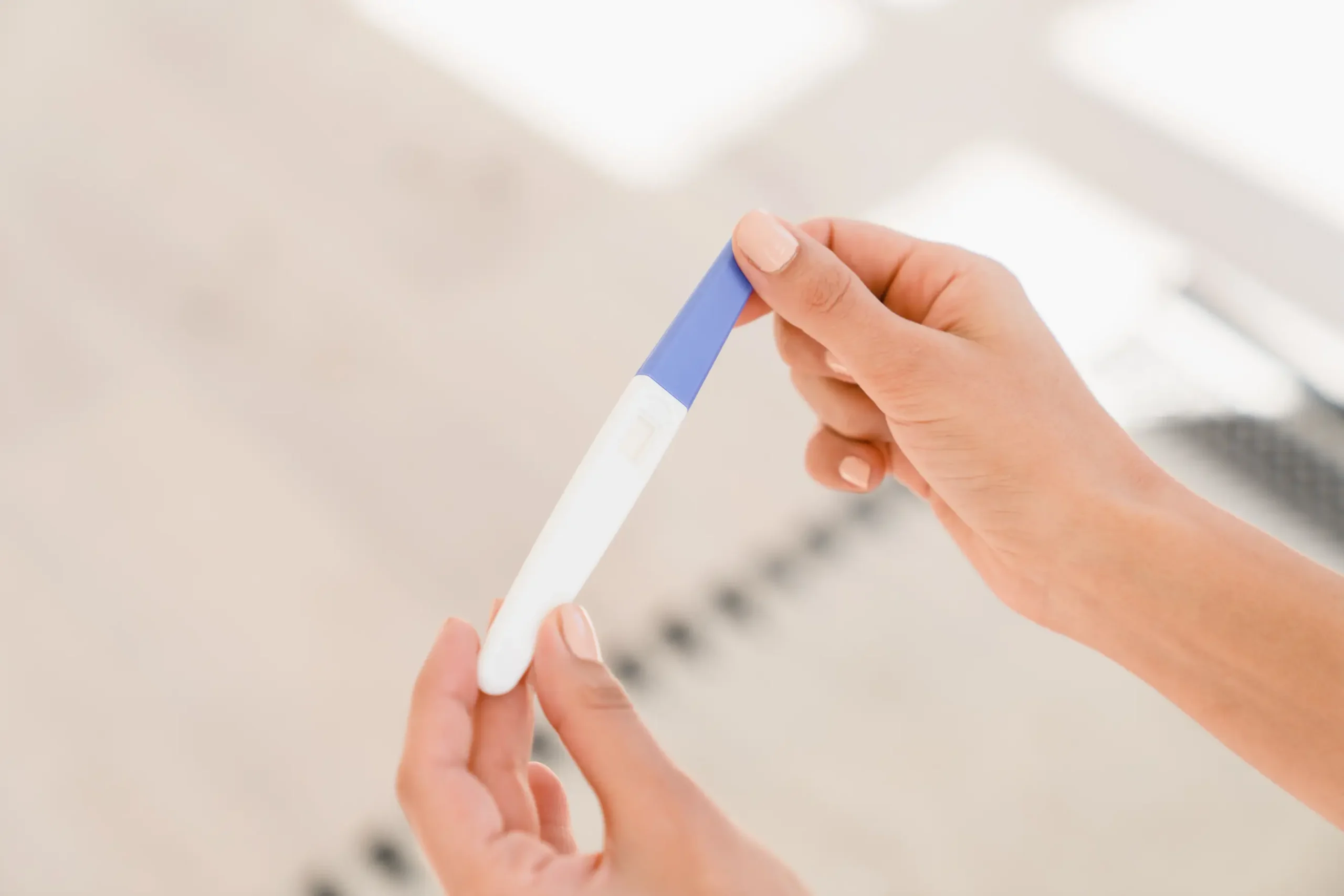 Test d’ovulation : comment interpréter une barre claire ? may app santé
