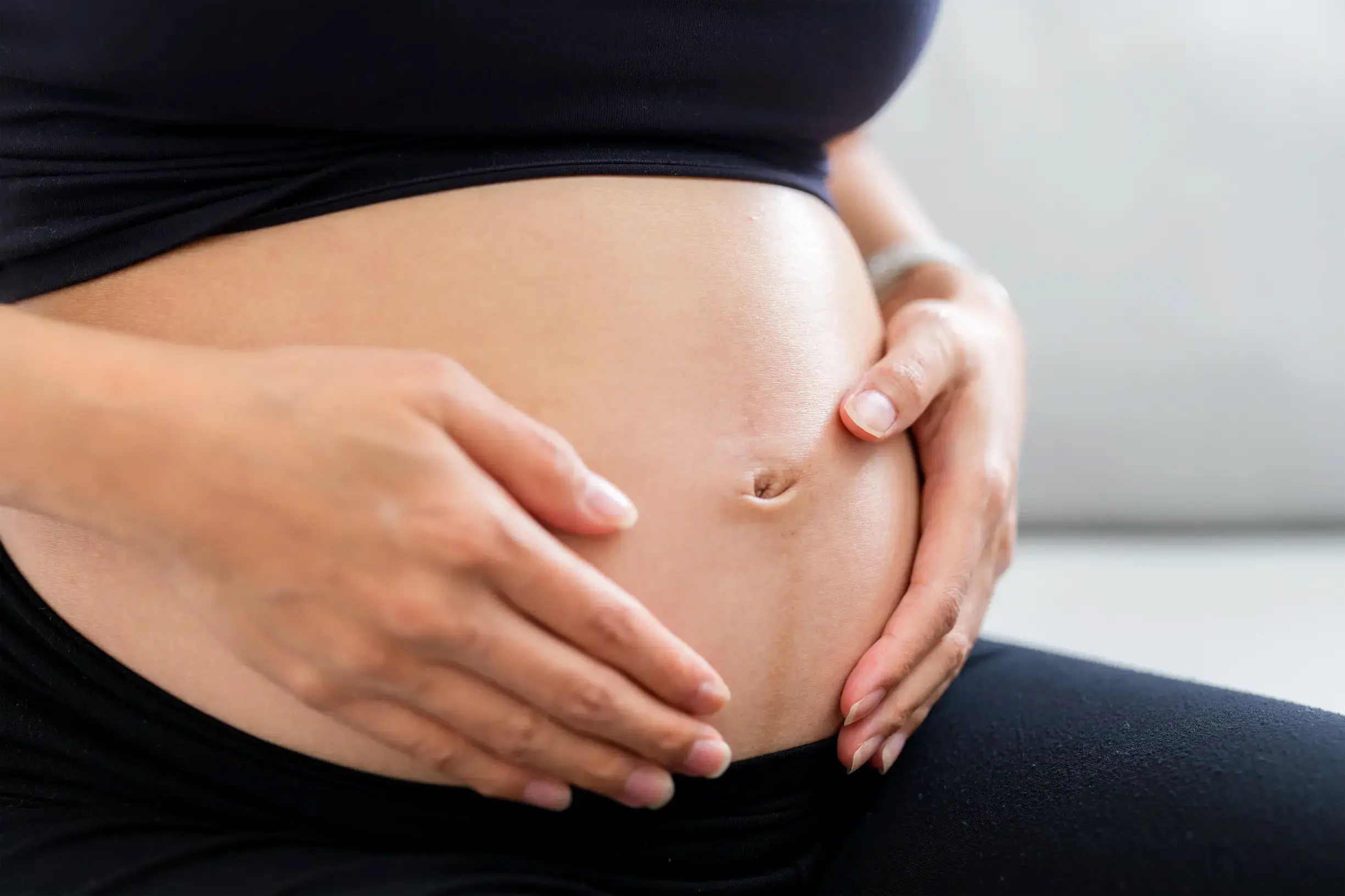 Aphte pendant la grossesse : causes, symptômes et solutions may app santé
