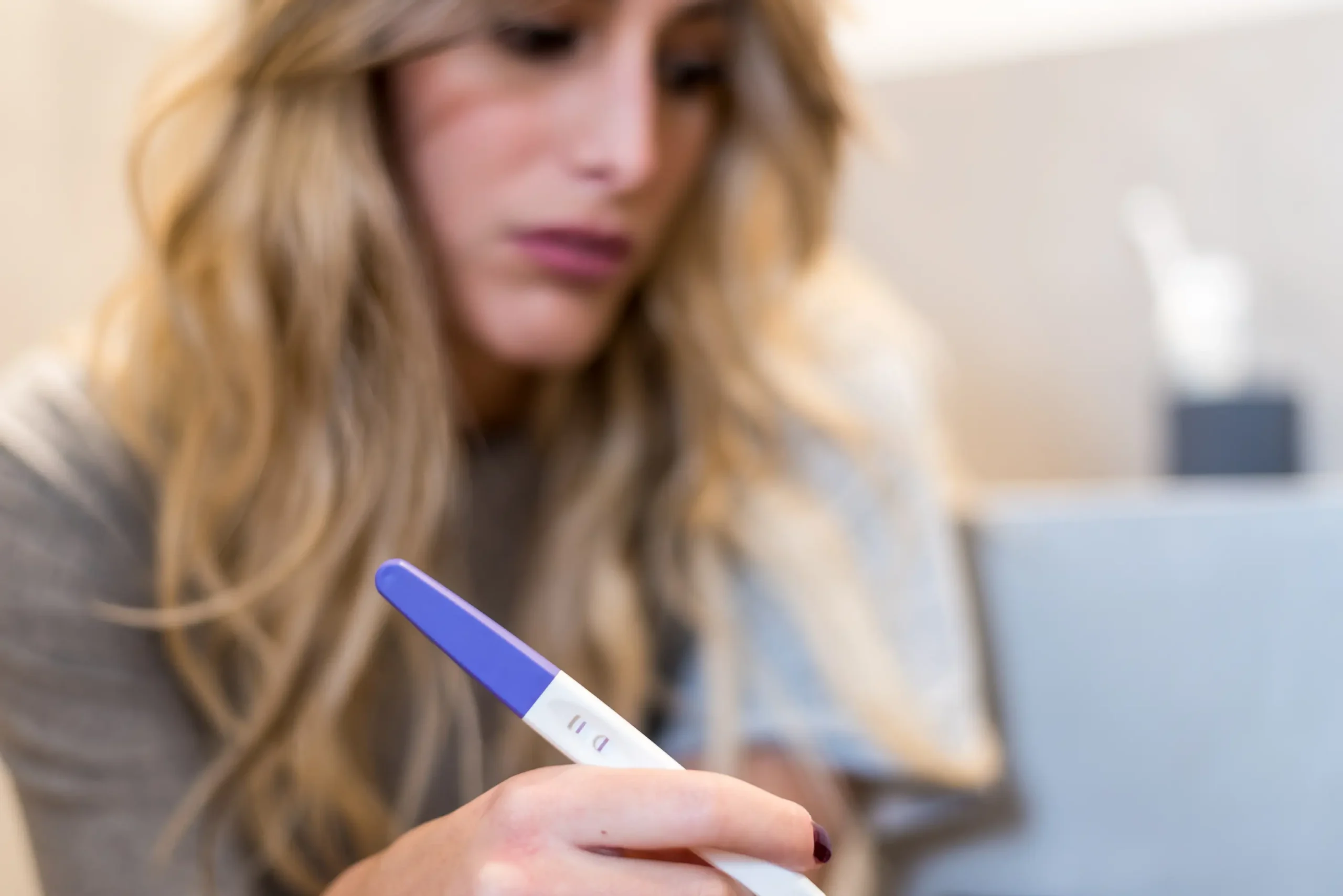 Test d’ovulation : comment interpréter une barre claire ? may app santé
