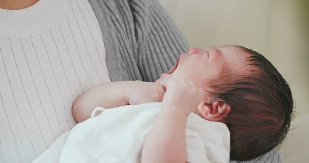 Ganglion cou bébé : comprendre les causes possibles - May App Santé